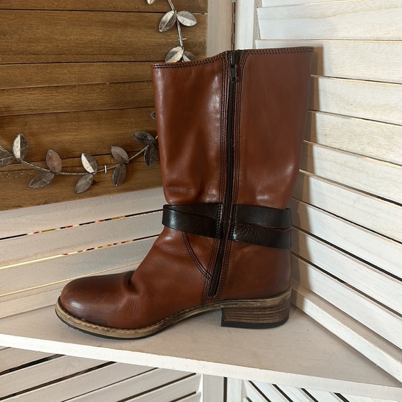 Clarks Brown Zipper Boots with Dark Brown Straps - Picture 3 of 7